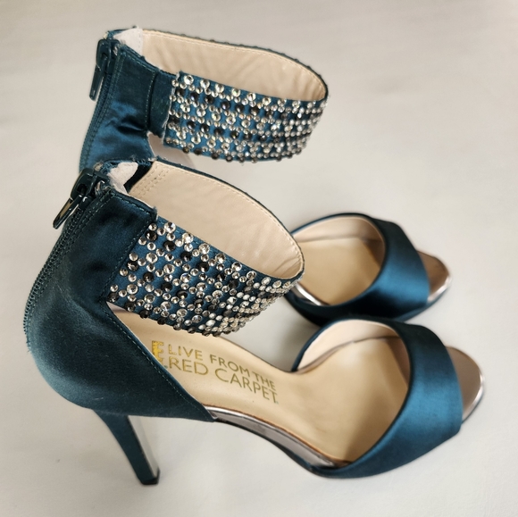 Live from the Red Carpet Heels - Picture 2 of 9